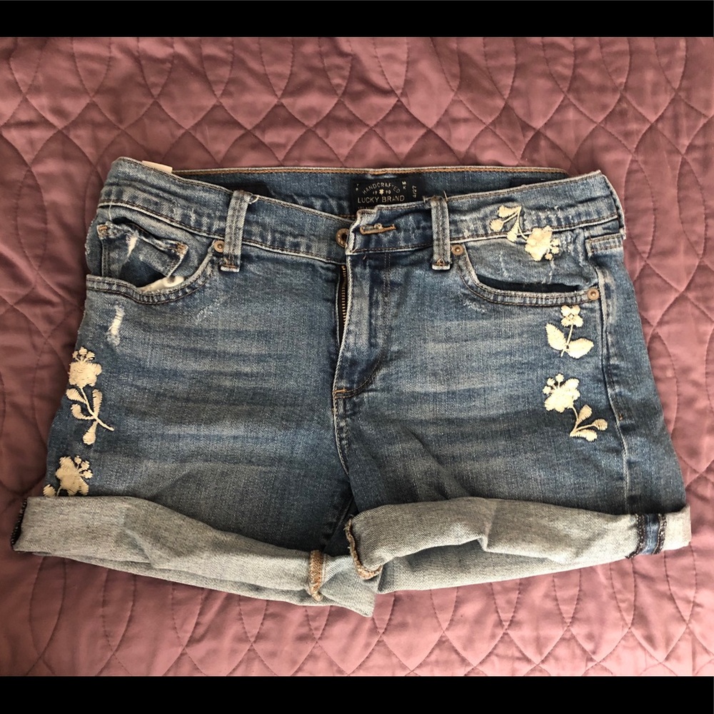 Lucky Brand women’s jean shorts
